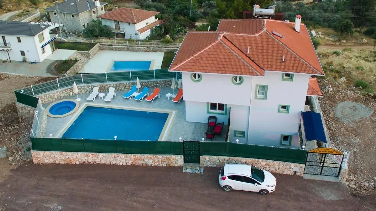 Real estate in Faralya